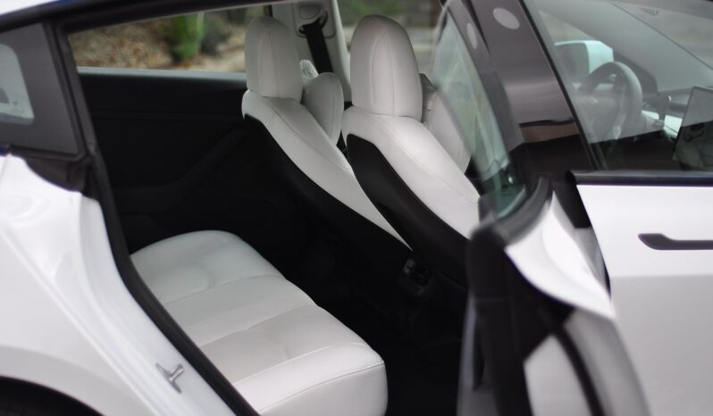 								2022 Tesla Model 3 Long Range AWD full									