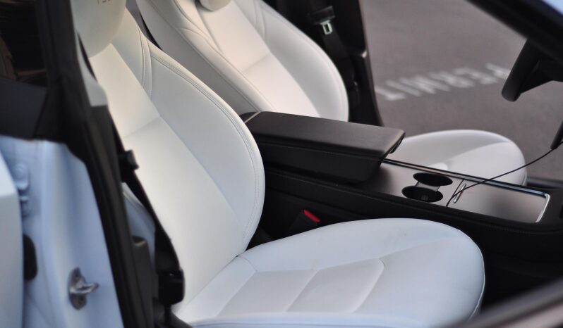 								2022 Tesla Model 3 Long Range AWD full									