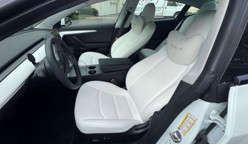 								2022 Tesla Model 3 Long Range AWD full									