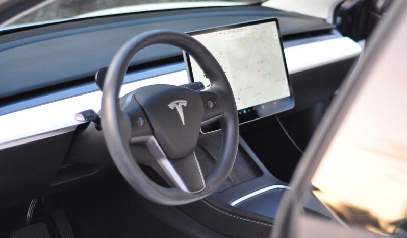 								2022 Tesla Model 3 Long Range AWD full									