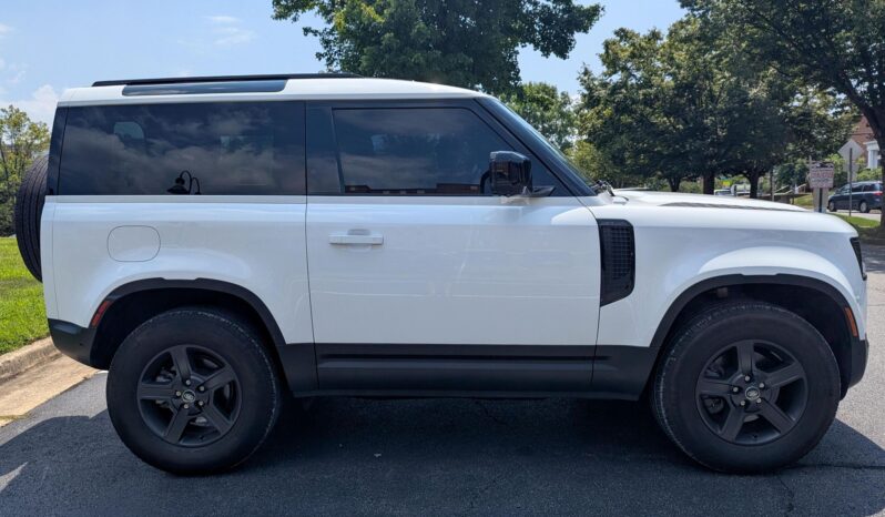 								2023 Land Rover Defender 90 S AWD full									