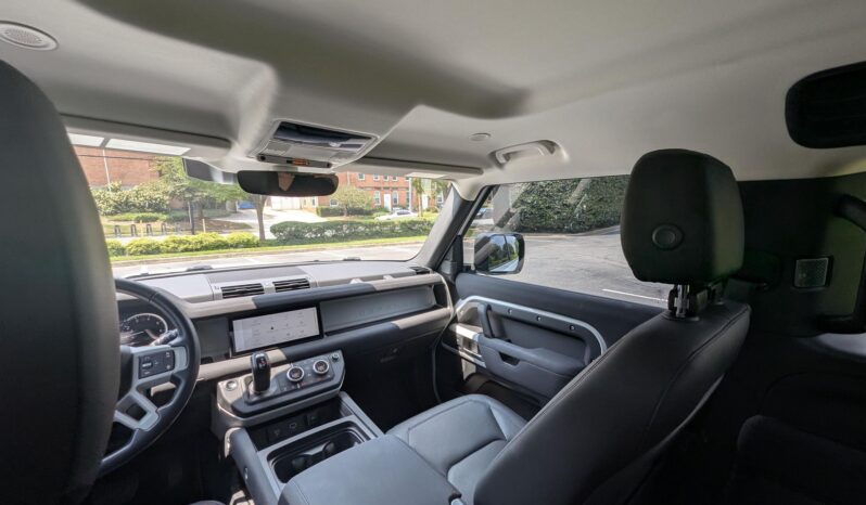								2023 Land Rover Defender 90 S AWD full									