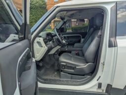 										2023 Land Rover Defender 90 S AWD full									