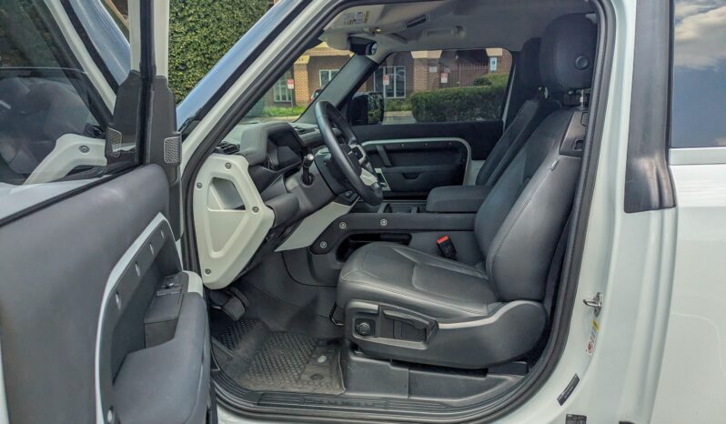 								2023 Land Rover Defender 90 S AWD full									