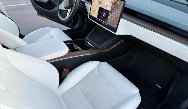 								2022 Tesla Model S Long Range AWD full									