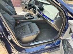 										2023 BMW i7 xDrive60 AWD full									