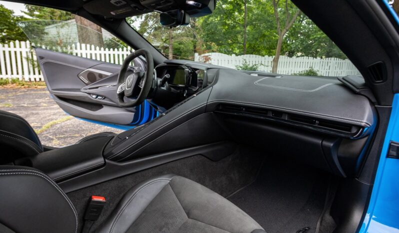 								2023 Chevrolet Corvette Stingray Coupe 2LT full									