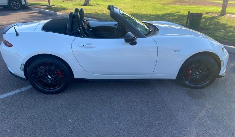 								2022 Mazda MX-5 Miata Club full									