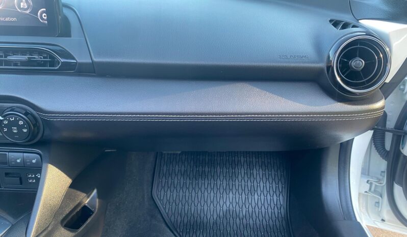 								2022 Mazda MX-5 Miata Club full									