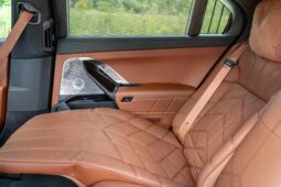 										2023 BMW i7 xDrive60 AWD full									