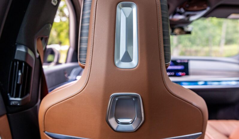 								2023 BMW i7 xDrive60 AWD full									