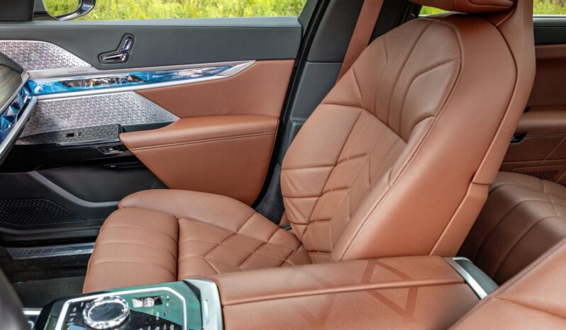 								2023 BMW i7 xDrive60 AWD full									