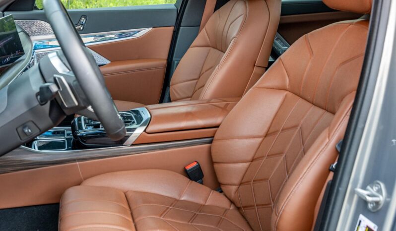 								2023 BMW i7 xDrive60 AWD full									