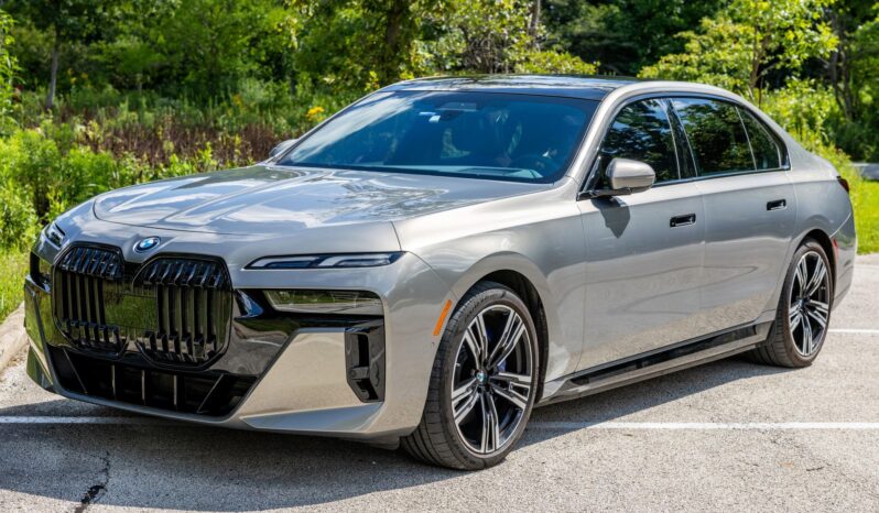 								2023 BMW i7 xDrive60 AWD full									