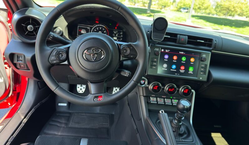 								2023 Toyota GR86 Premium full									