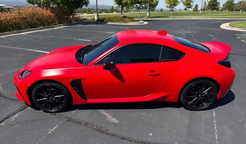 								2023 Toyota GR86 Premium full									