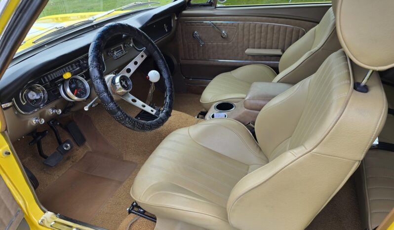 								1965 Ford Mustang Coupe 5-Speed full									