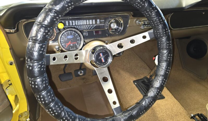 								1965 Ford Mustang Coupe 5-Speed full									