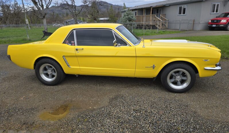 								1965 Ford Mustang Coupe 5-Speed full									