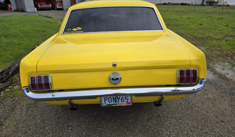 								1965 Ford Mustang Coupe 5-Speed full									