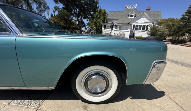 								1961 Lincoln Continental Convertible full									