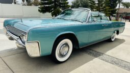 										1961 Lincoln Continental Convertible full									
