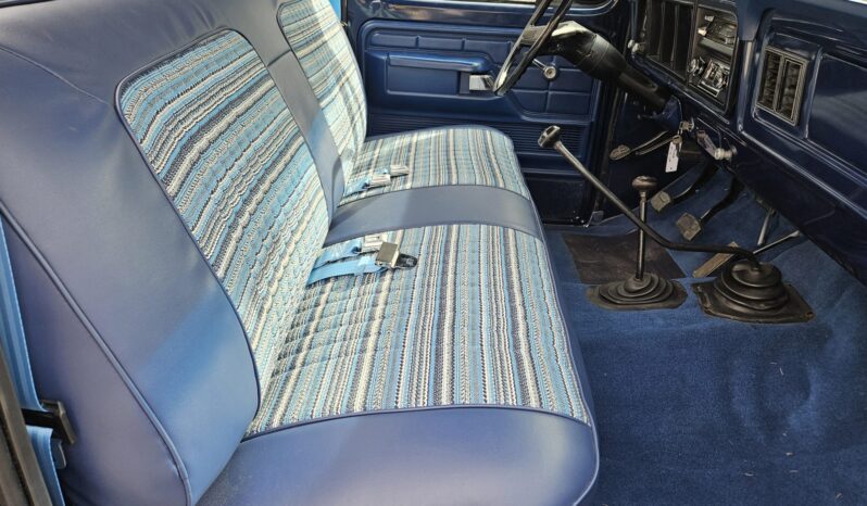 								1977 Ford F-250 Custom 4×4 4-Speed full									