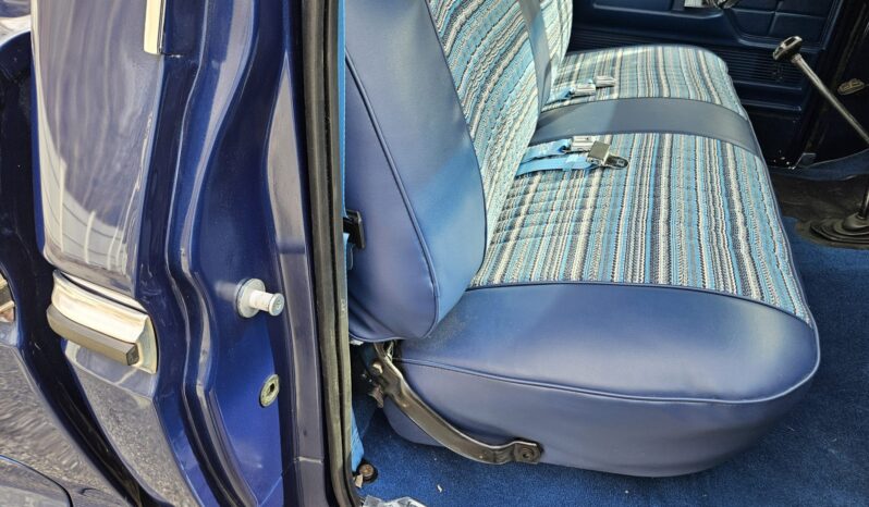 								1977 Ford F-250 Custom 4×4 4-Speed full									