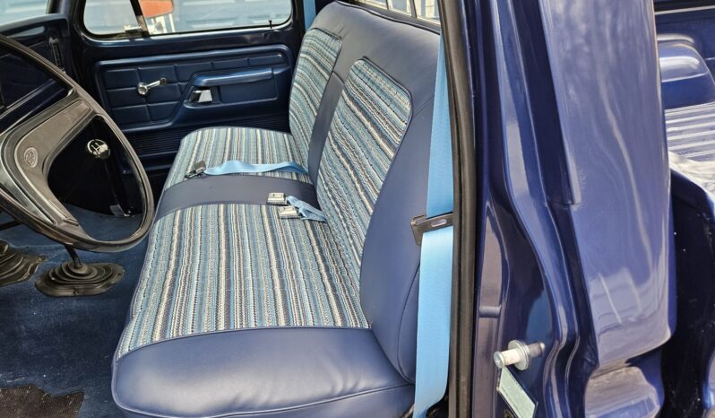 								1977 Ford F-250 Custom 4×4 4-Speed full									