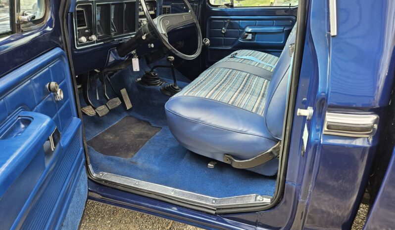 								1977 Ford F-250 Custom 4×4 4-Speed full									