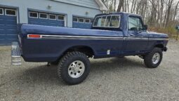 										1977 Ford F-250 Custom 4×4 4-Speed full									