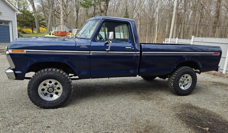 								1977 Ford F-250 Custom 4×4 4-Speed full									