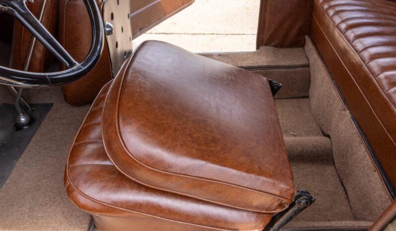 								1931 Ford Model A Deluxe Phaeton full									