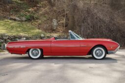 										1962 Ford Thunderbird Sports Roadster full									