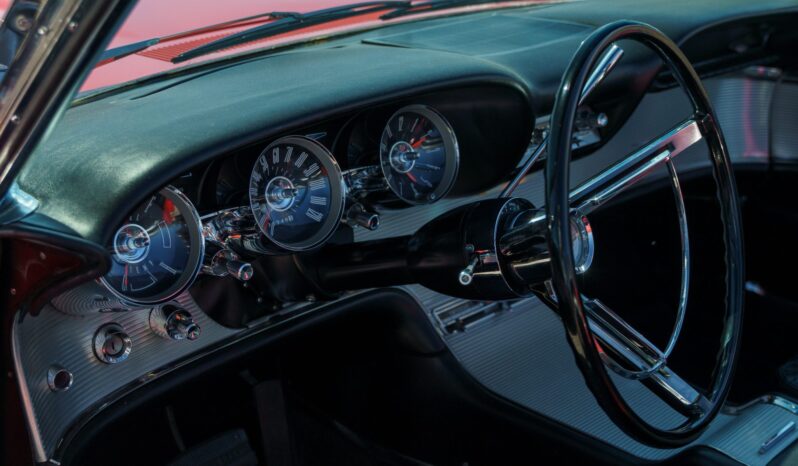 								1962 Ford Thunderbird Sports Roadster full									