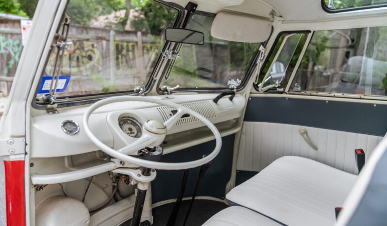 								1971 Volkswagen Type 2 Microbus 23-Window Conversion full									