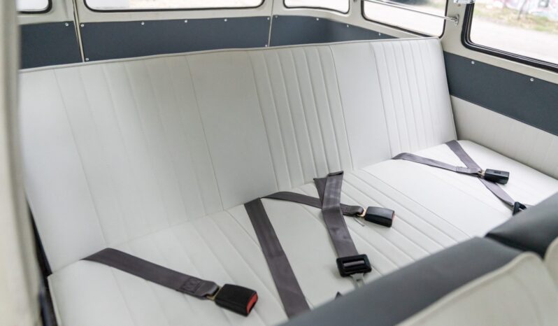 								1971 Volkswagen Type 2 Microbus 23-Window Conversion full									