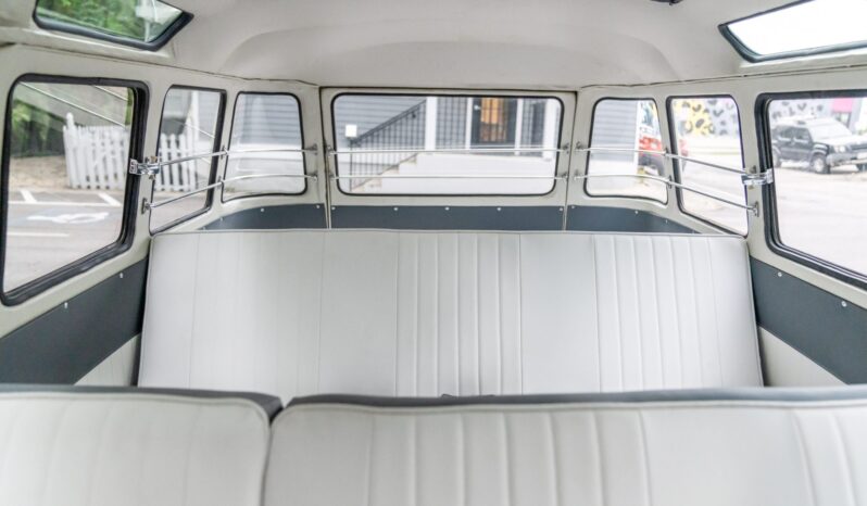 								1971 Volkswagen Type 2 Microbus 23-Window Conversion full									