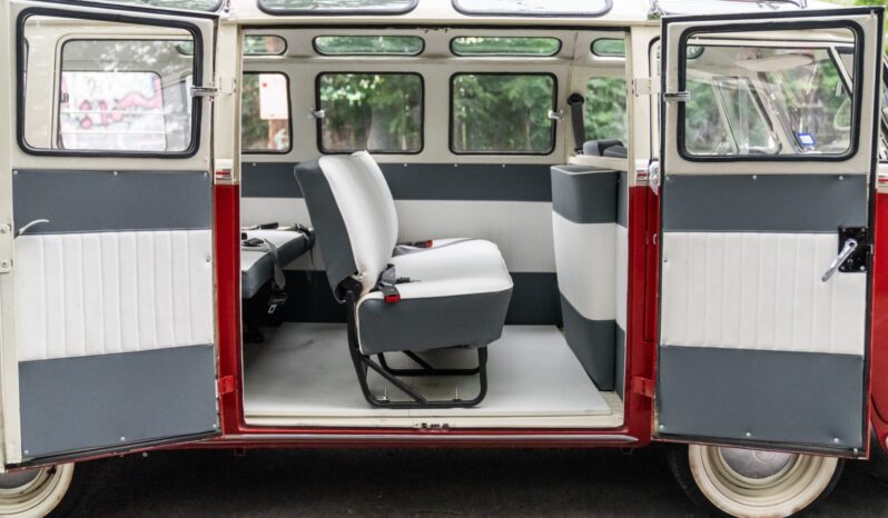 								1971 Volkswagen Type 2 Microbus 23-Window Conversion full									