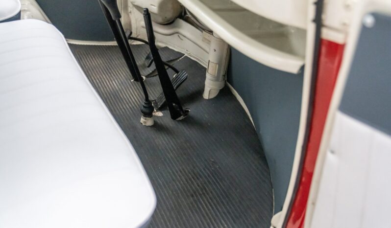 								1971 Volkswagen Type 2 Microbus 23-Window Conversion full									