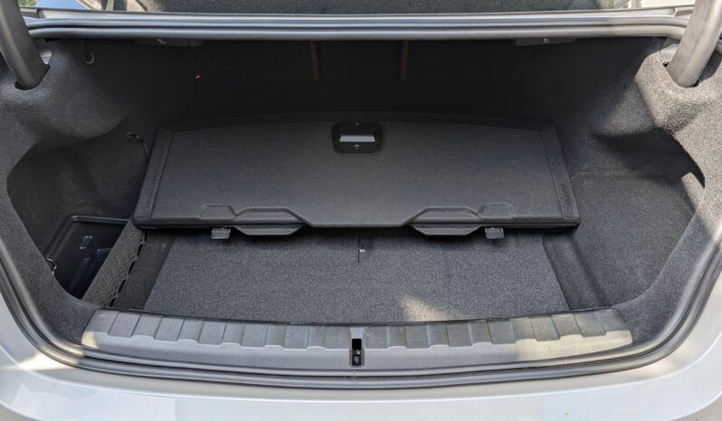 								2023 BMW 330e Plug-In Hybrid full									