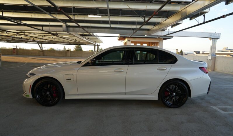 								2023 BMW 330e Plug-In Hybrid full									