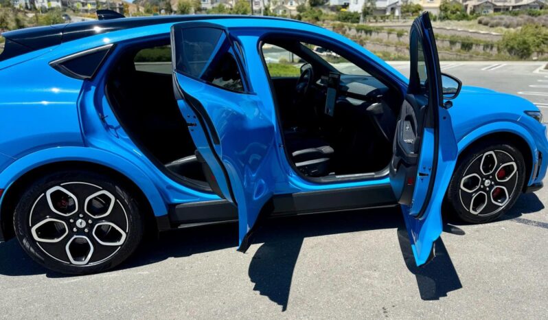 								2022 Ford Mustang Mach-E GT AWD full									