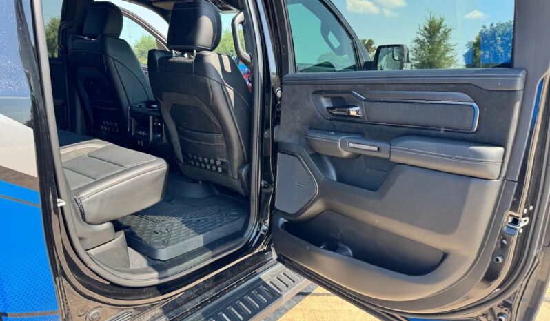								2025 Ram 1500 RHO Crew Cab 4×4 Mopar Edition full									