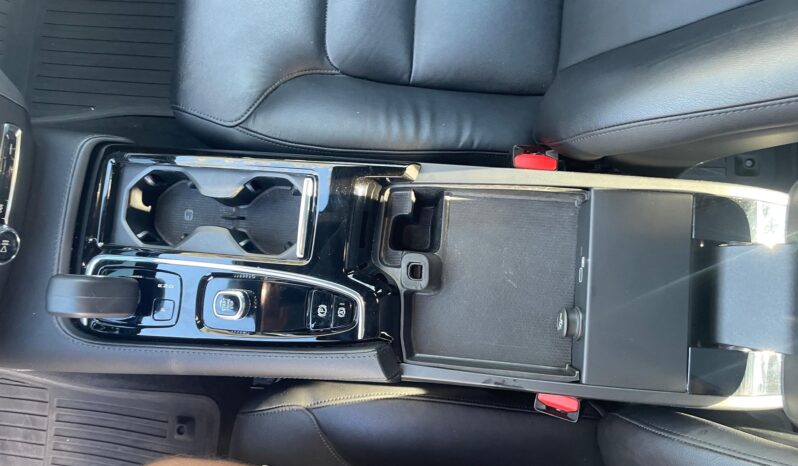 								2023 Volvo S60 Recharge T8 Black Edition Hybrid full									