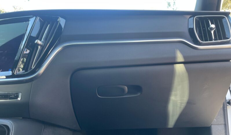 								2023 Volvo S60 Recharge T8 Black Edition Hybrid full									