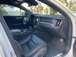 										2023 Volvo S60 Recharge T8 Black Edition Hybrid full									