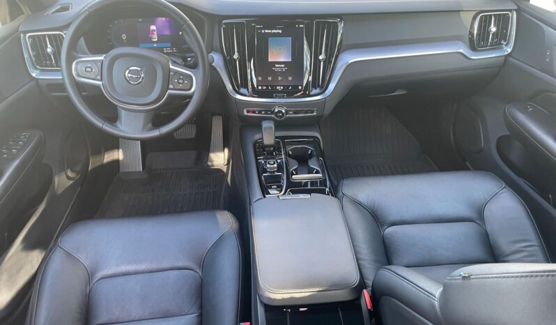 								2023 Volvo S60 Recharge T8 Black Edition Hybrid full									