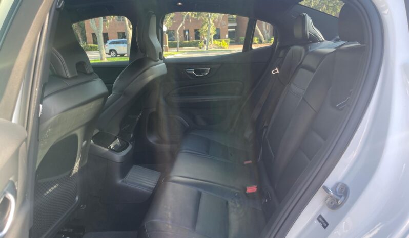 								2023 Volvo S60 Recharge T8 Black Edition Hybrid full									