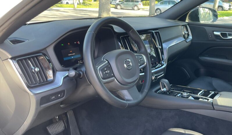 								2023 Volvo S60 Recharge T8 Black Edition Hybrid full									